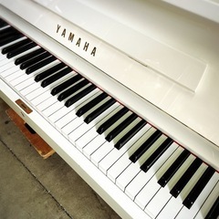 YAMAHA アップライトピアノ　U2シリーズ楽器 鍵盤楽器、ピアノ