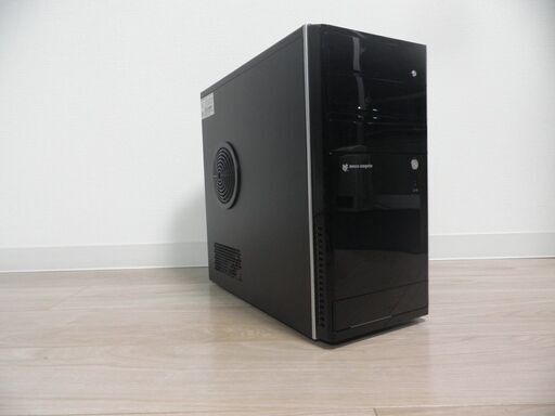 デスクトップPC（CPU:i7 2600K, RAM:16GB, グラボ:GeForce GTX970, SSD:120GB, HDD:300GB, OS:Win10 Pro)