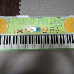 CASIO　電子ピアノ　LK-37