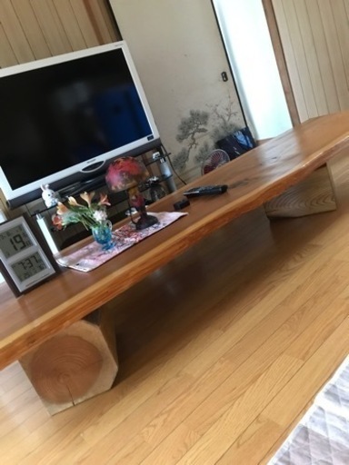 檜（ひのき）一枚板ローテーブル