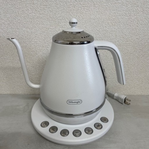 デロンギ　電気ケトル　ホワイト