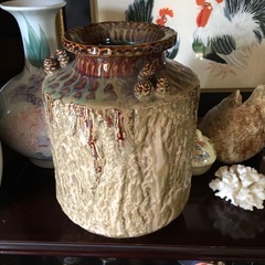 松ぼっくりの花瓶　壺