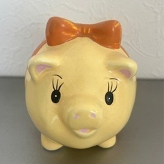 【掲載6/7迄】陶器の豚さん貯金箱　リボン