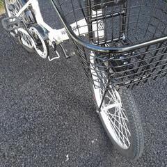 中古自転車３０７６　前後タイヤ新品！　折り畳み　フォルクスワーゲン　２０インチ　６段ギヤ　ワイヤー錠　ライトは付属していません 中古自転車3076 前後タイヤ新品！ 折り畳み フォルクスワーゲン