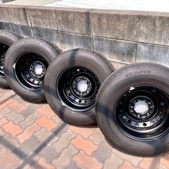 【ほぼ未使用】ハイエース新車装着純正タイヤホイール 4本セット