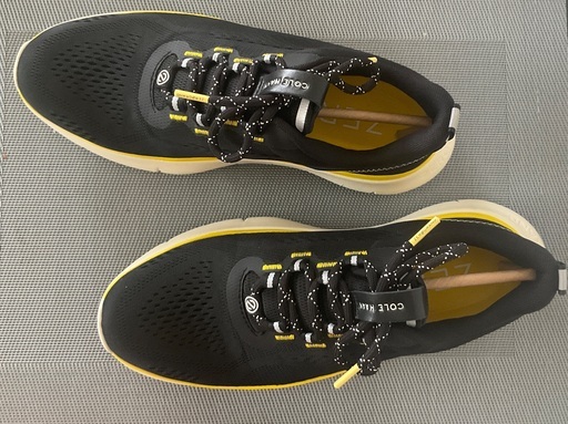 未使用：COLE HAAN, ZEROGRANDのスニーカー、黒/黄色