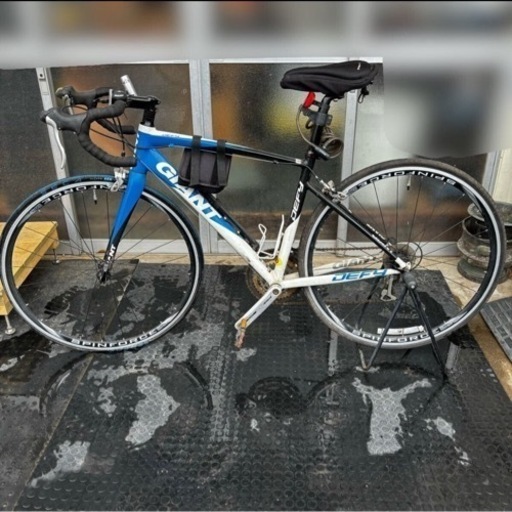 s0527604 GIANT DEFY ジャイアント ディファイ サイズS ロードバイク クロスバイク カーボン 自転車 趣味 サイクリング 中古品