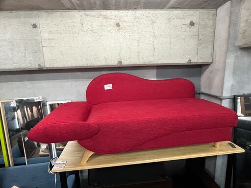 リサイクルショップどりーむ天保山店 No13294 ソファー 座面下収納付き 赤色 ソファーベット - 2人掛けソファ