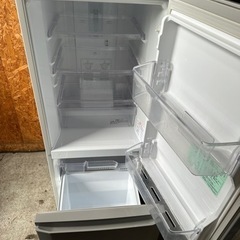 F0305 三菱 2015年 146L