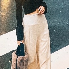 神戸レタス　サテン風スカート