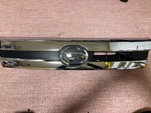 ダイハツ　タントカスタム　LA600/610前期型　フロントグリル