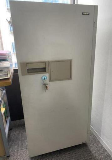 中古美品 KOKUYO 容赦 直接限定商品 耐火金庫 大型金庫 金庫下にひく 中古美品 KOKUYO 容赦 直接限定商品 耐火金庫 大型金庫 金庫下にひく