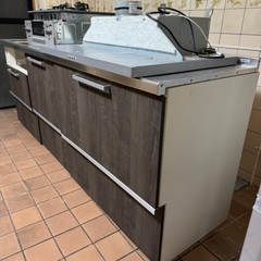 (取引確定済み)使用歴の浅いシステムキッチンです。