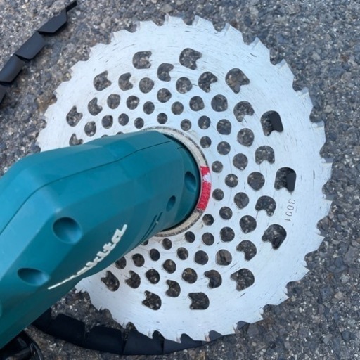 マキタ makita 充電式草刈機 MUC144UD マキタ（makita） 【販売終了 