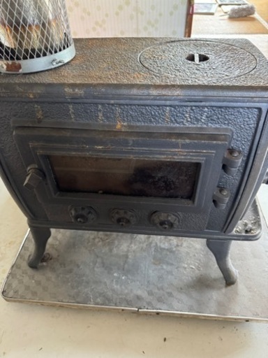 北海道 旭川 煙突式 鋳物 鋳造 薪ストーブ 暖炉 北海道 旭川 煙突式 鋳物 鋳造 薪ストーブ 暖炉