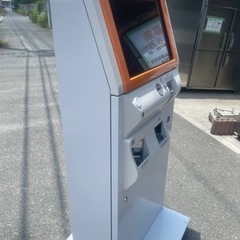 □中古品 グローリー VT-T10BM2 自動券売機 タッチパネル 2017年 新500 