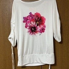 ・Rady 花柄 Tシャツ