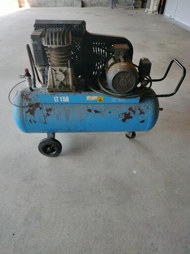 ○引取限定○中古 動作品 ストレート エアコンプレッサー 200V 4kW 5.5  