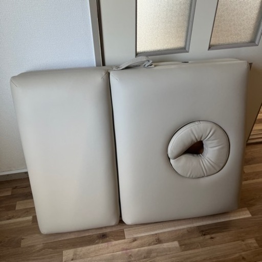 エステ　ベッド　スチーマー　\nフェイシャル機器　ガウン