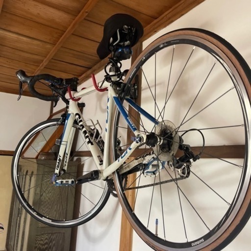 取り置き中自転車 クロスバイク