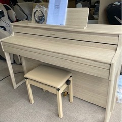 2023年製 Rolandローランド HP704-LA　新品同様 電子ピアノ 木製鍵盤（ハイブリッド） Roland HPシリーズ