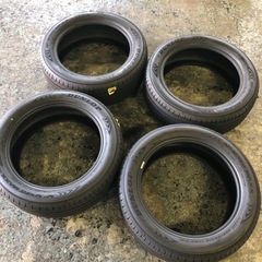 DUNLOP  225/55R19 
4本