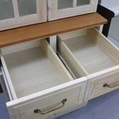 雰囲気バツグン！ ニトリ 食器棚 シナモ60 WH フレンチカントリー