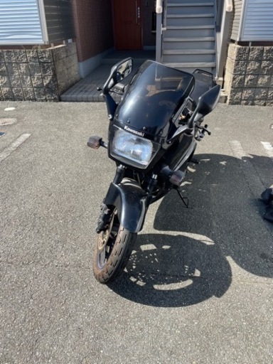 Kawasaki Ninja ZX-4R |スーパースポーツモデル|並列4気筒エンジンを