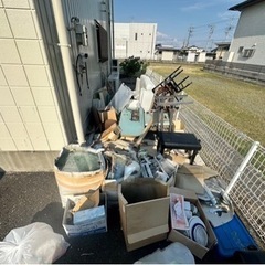 鉄、衣類、家具、漫画など