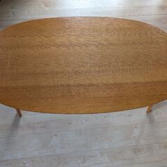 無印良品の楕円形ローテーブル