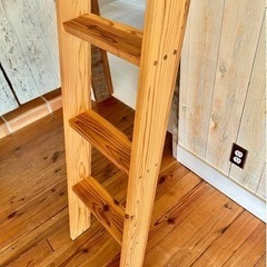 【無料0円】ロフト梯子・木製梯子・軽量・滑り止め付き