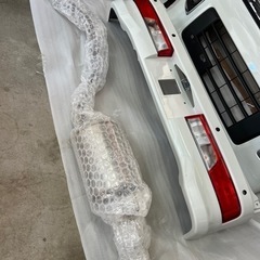 スズキ　エブリイワゴン　DA17W フロントバンパー　リアバンパー　マフラー　新車外し　未使用品