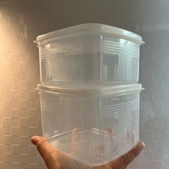 食品保存容器(透明のタッパー)２つ