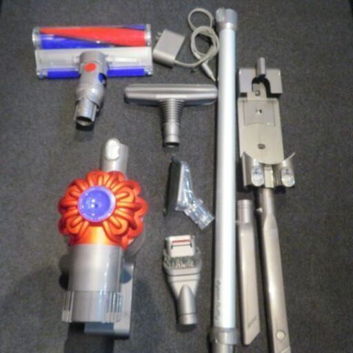 【美品・お試しOK•動作品】Dyson Fluffy DC74 付属品付　人気のダイソンがとってもお値打ちです！この機会にいかがでしょうか？