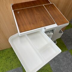 【引き取り限定】ボビーワゴン　ジョエ・コロンボ　ホワイト