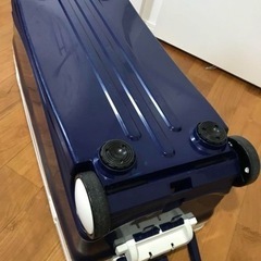 シマノ　スペーザホエールライト450　大型クーラーボックス