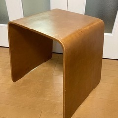 曲木 木製のスツール 椅子 テーブル チェスト
