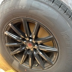 グッドイヤースタッドレスタイヤ　17インチ