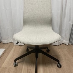 IKEA【元値21,990円】アームレスト付きデスクチェア