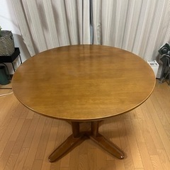 木製ダイニングテーブル　　　円形

