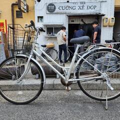 ママチャリ 27インチ 3変速 ライト カゴ 付き シルバー サドル 新品