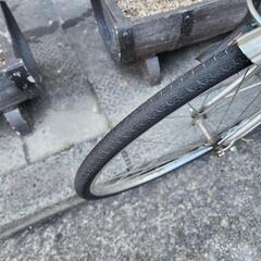 ロードバイク　７００Ｃ   シルバー　配達可能