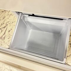 H 18067  AQUA 一人暮らし2D冷蔵庫 2021年製 168L ◆大阪市内・東大阪市他 6,000円以上ご購入で無料配達いたします！◆ ※京都・高槻・枚方方面◆神戸・西宮・尼崎方面◆生駒方面、大阪南部方面　それぞれ条件付き無料配送あり！            