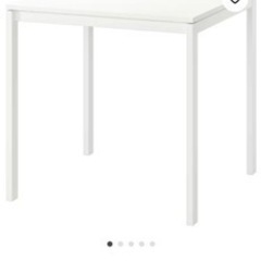 IKEAテーブル、IKEA椅子2個販売します。    【潮見駅】