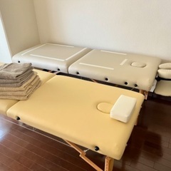 施術ベッド2台・ヒートマット・フリースシーツ・ホットキャビネット
