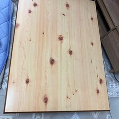 レトロ木のテーブル