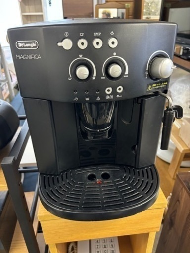 家電 キッチン家電 コーヒーメーカー☆DeLonghi☆MAGNIFICA☆ESAM1000SJ☆デロンギ☆全自動コーヒーマシン☆動作品です♪