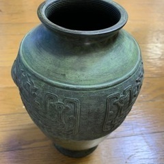 青銅模様の花瓶

