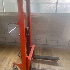 フォーク式ハンドリフター足踏み油圧式：引取限定