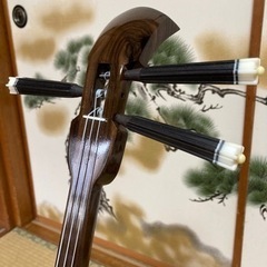 沖縄三線！新品！黒木！黒檀！カマゴン 【与那城型】ユナー型　本蛇皮　本張り【一枚張り】